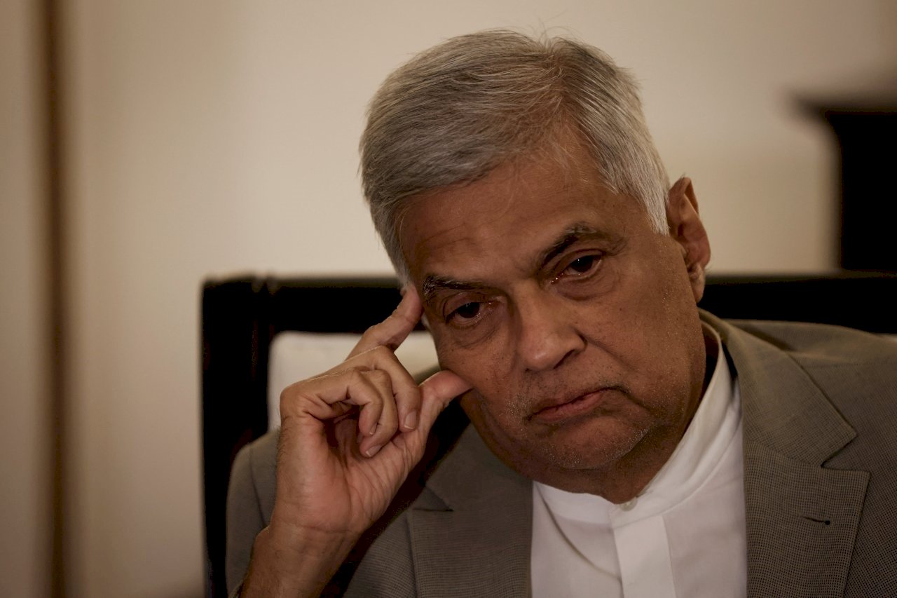 Thủ tướng Sri Lanka sẵn sàng từ chức để mở đường thành lập chính phủ mới có mọi đảng phái (Ảnh cũ: Reuters)