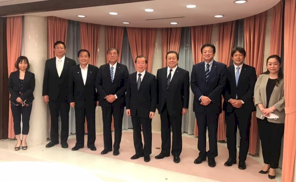 Ông Tạ Trường Đình cho biết, 7 Nghị sĩ Nhật Bản sẽ đến viếng thăm Đài Loan vào cuối tháng 7. (Hình từ Facebook ông Tạ Trường Đình)