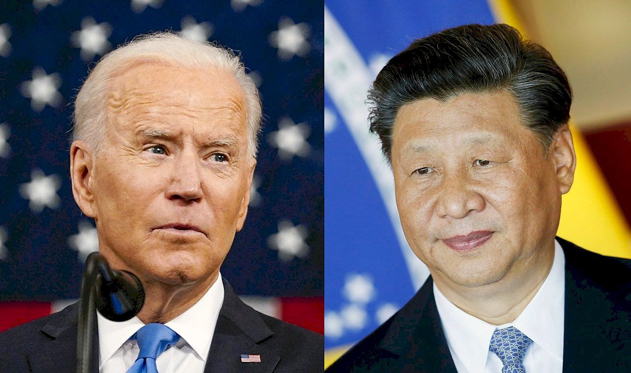 Tổng thống Mỹ Joe Biden (trái), và Chủ tịch Trung Quốc Tập Cận Bình (phải) (Ảnh: AP)