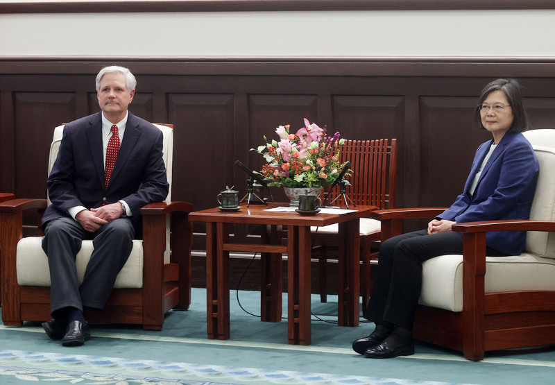Tổng thống Thái Anh Văn tiếp Nghị sĩ Thượng Viện Mỹ thăm Đài Loan. (Hình từ CNA)