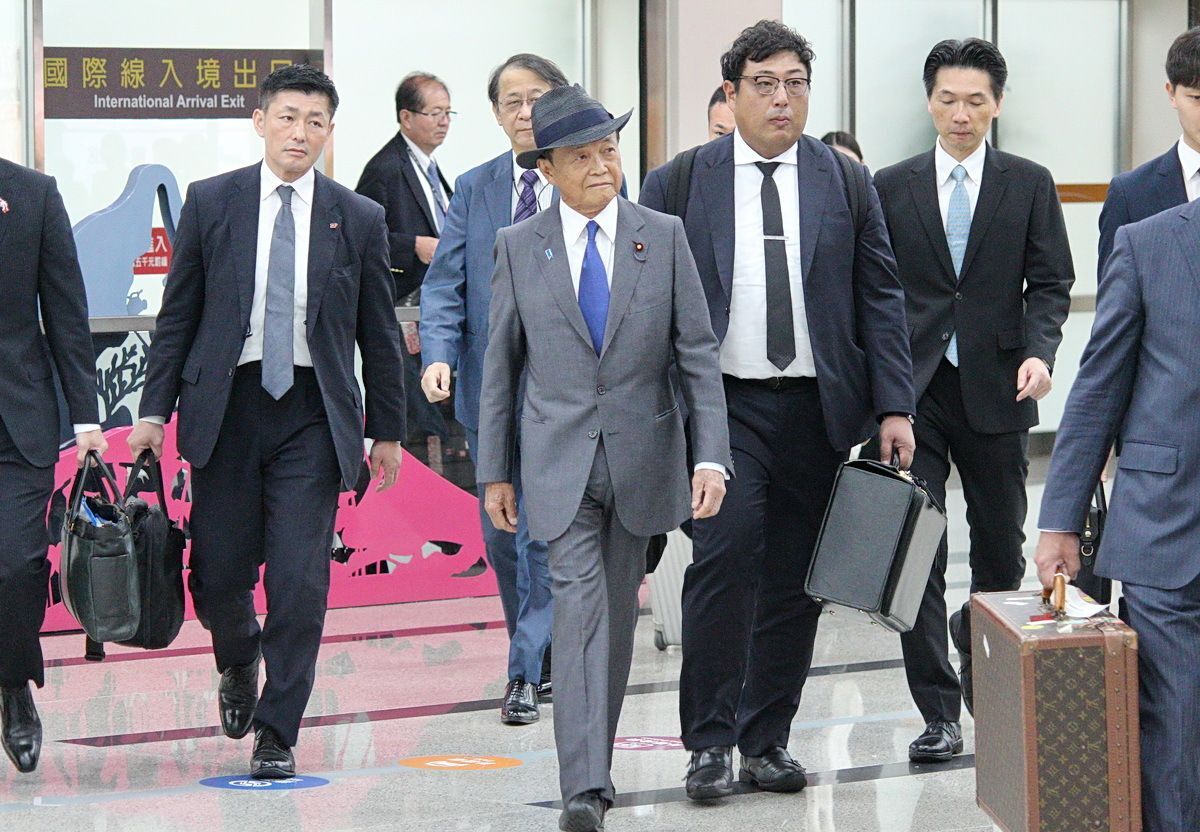 Sau 12 năm, cựu Thủ tướng Taro Aso lại dẫn đầu phái đoàn đến Đài Loan. (Ảnh: Rti)