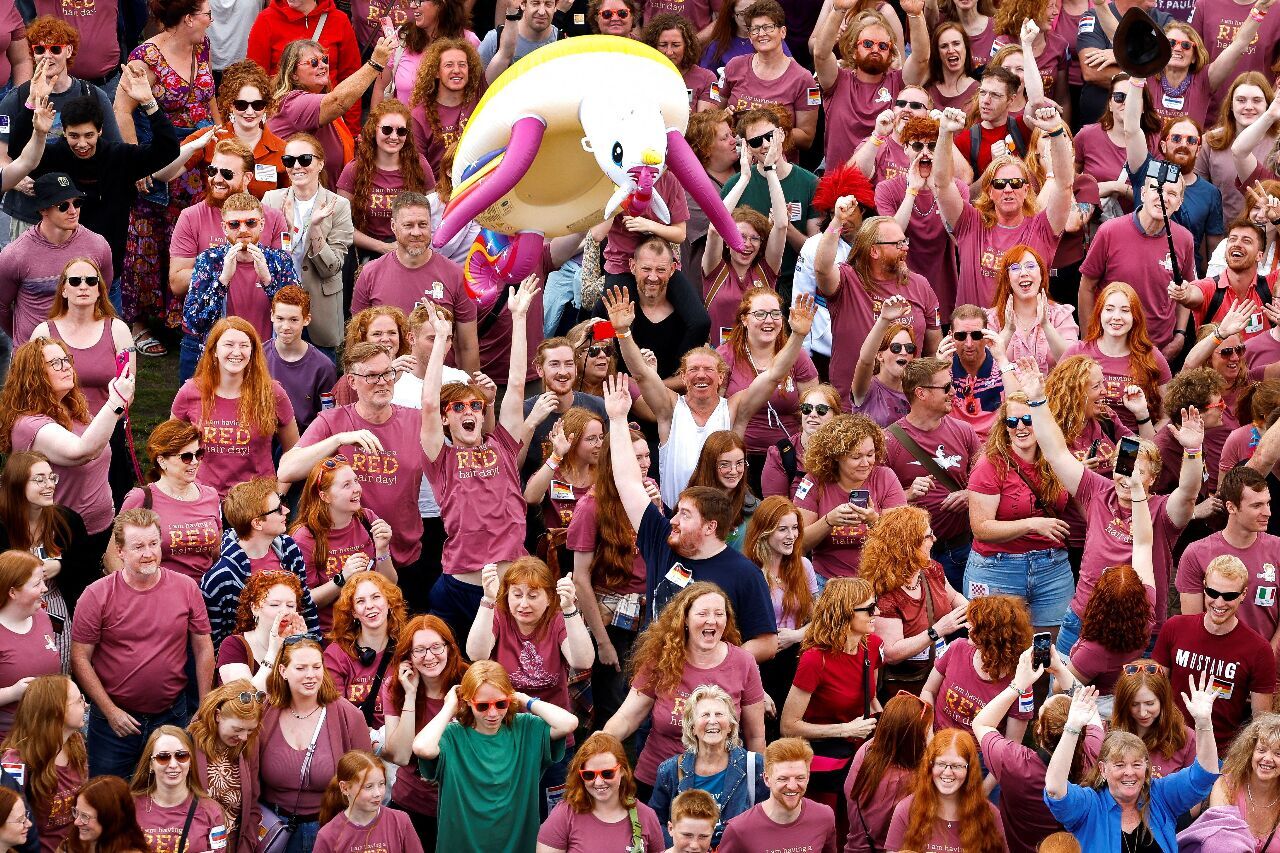 Gần 5.000 người có mái tóc màu đỏ tự nhiên cùng tụ hội tại thị trấn Tilburg, miền nam Hà Lan để tham dự hoạt động thường niên mang tên “Ngày hội tóc đỏ quốc tế”. (Ảnh: Reuters/ TPGNews)