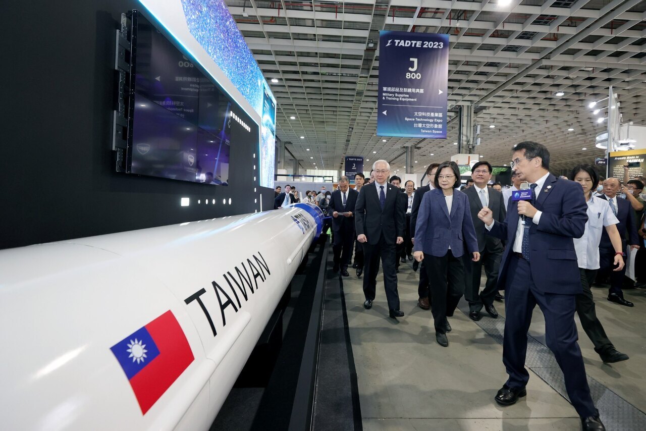 Tổng thống Thái Anh Văn tham dự Triển lãm TADTE 2023, khẳng định thành quả 100% không sử dụng linh kiện Trung Quốc trong sản xuất trang bị quốc phòng