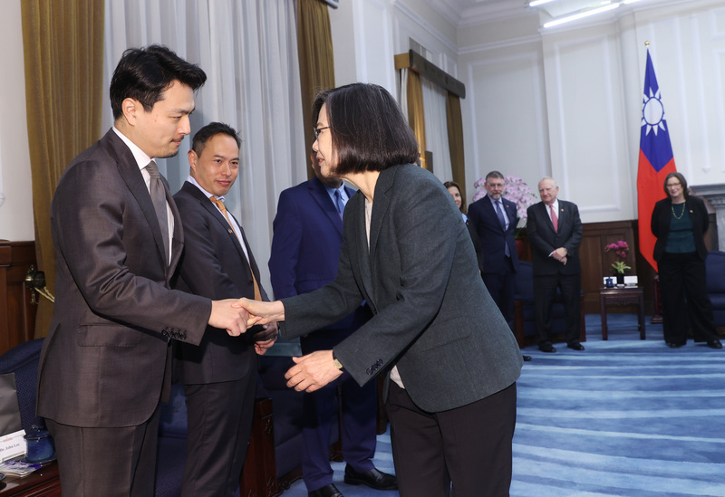 Sáng ngày 31/1 Tổng thống Thái Anh Văn đã có buổi tiếp đón phái đoàn Viện nghiên cứu Hudson nước Mỹ