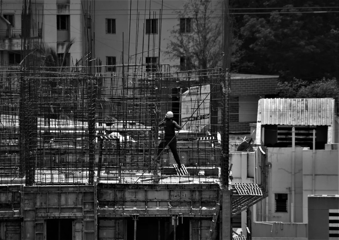 Bộ Lao động Đài Loan sẽ triển khai kế hoạch đảm bảo an toàn lao động dịp tết Nguyên đán 2024, trọng điểm thanh tra là các ngành như xây dựng, hóa dầu, vận tải, v.v. (Ảnh minh họa: Unsplash)
